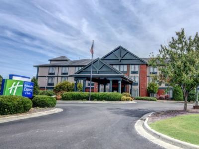 Express & Wallace-hwy 41, An Ihg Wallace