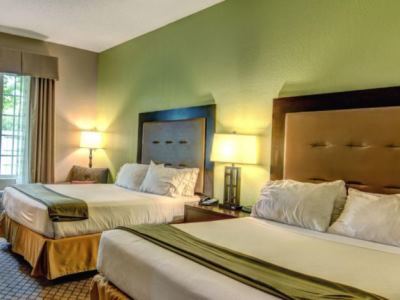 Hotel Express & Wallace-hwy 41, An Ihg 2*