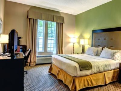 Hotel Express & Wallace-hwy 41, An Ihg